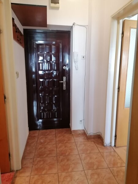 Nerva Traian, aproape de bloc Loto,