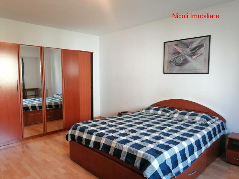 Nerva Traian, aproape de bloc Loto,